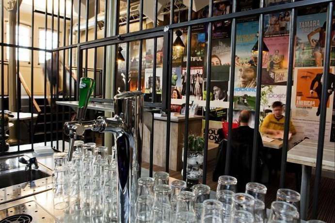 Imagen del bar/restaurante del Hotel Oostereiland - Gevangenis. Foto 7