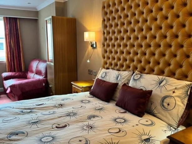 Imagen de la habitación del Hotel Ooters at The Mariner. Foto 6