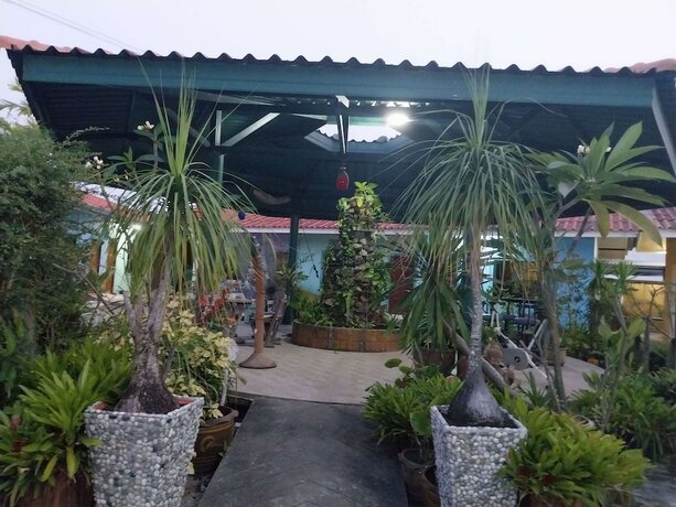 Imagen general del Hotel Ooy\'s Garden Resort. Foto 15