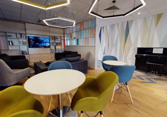 Imagen de los interiores del Hotel Opal Court. Foto 7