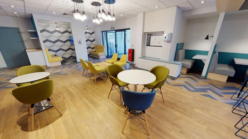 Imagen de los interiores del Hotel Opal Court. Foto 8