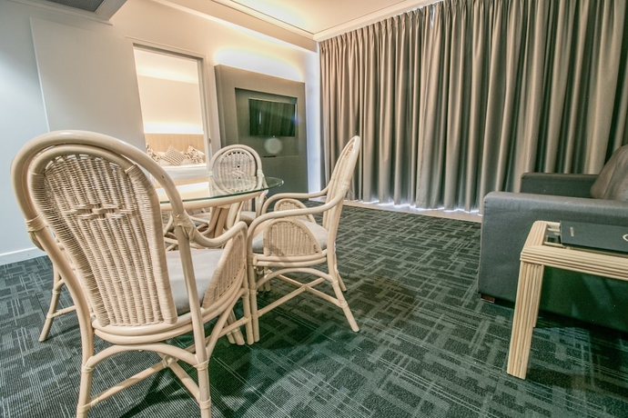 Imagen de la habitación del Hotel Opal Cove Resort. Foto 3