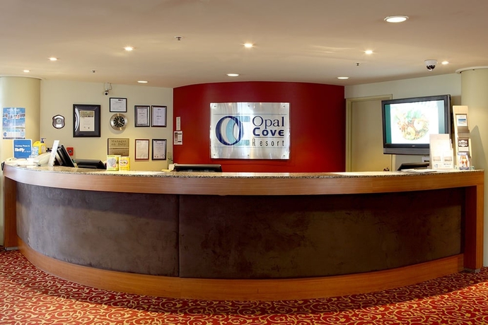 Imagen de los interiores del Hotel Opal Cove Resort. Foto 19