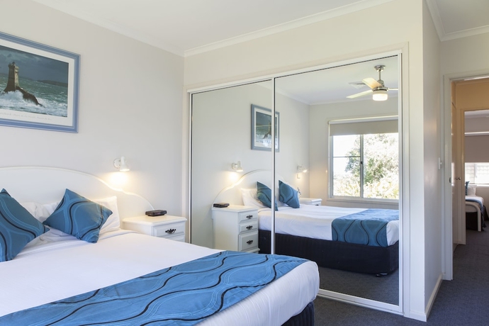 Imagen de la habitación del Hotel Opal Cove Resort. Foto 14