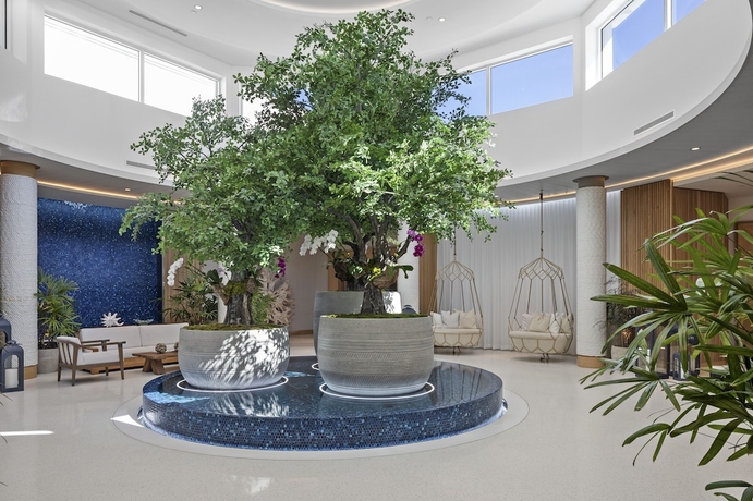 Imagen de los interiores del Hotel Opal Grand Oceanfront Resort and Spa. Foto 13