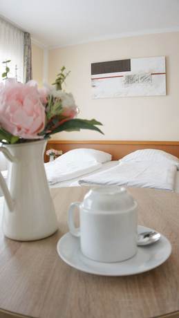Imagen de la habitación del Hotel Opal, Laatzen. Foto 10
