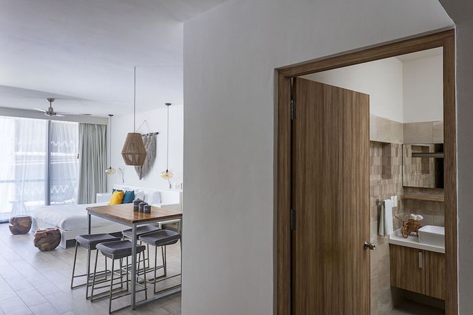 Imagen de la habitación del Hotel Opal Suites. Foto 2