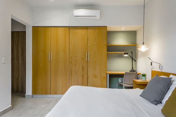 Imagen de la habitación del Hotel Opal Suites. Foto 9