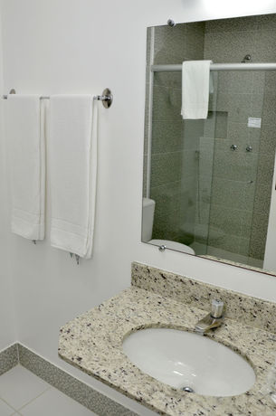Imagen de la habitación del Hotel Opala Avenida. Foto 2