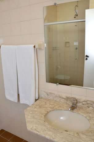 Imagen de la habitación del Hotel Opala Avenida. Foto 10