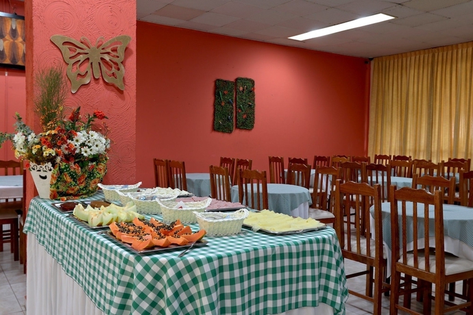 Imagen del bar/restaurante del Hotel Opala. Foto 3