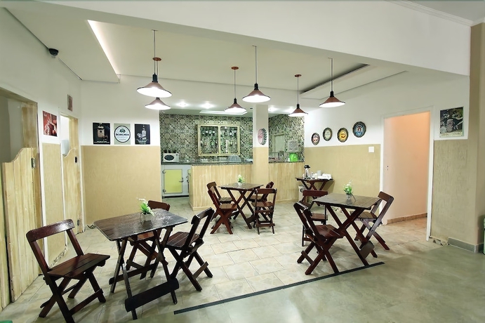 Imagen del bar/restaurante del Hotel Opala. Foto 12