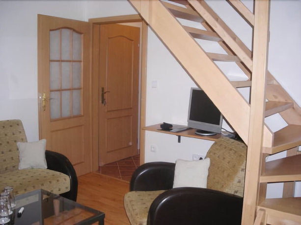 Imagen de la habitación del Hotel Opat. Foto 15