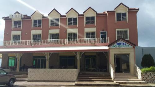 Imagen general del Hotel Op&eacute;ra Azrou. Foto 3