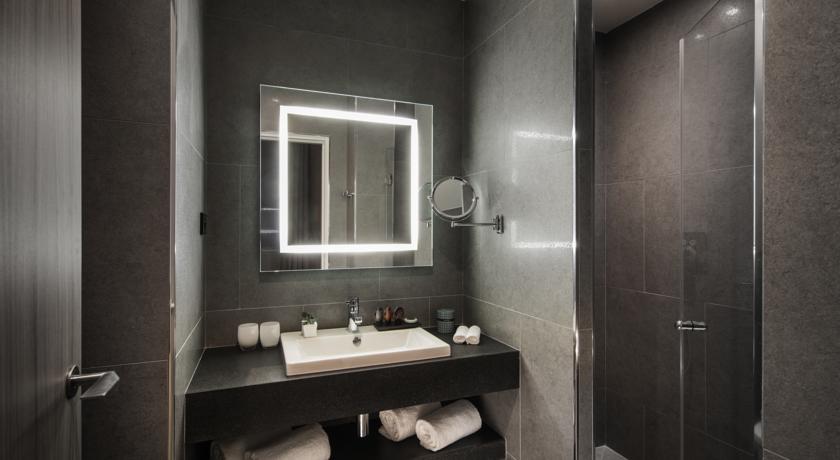 Imagen de la habitación del Hotel Opéra Liège. Foto 6