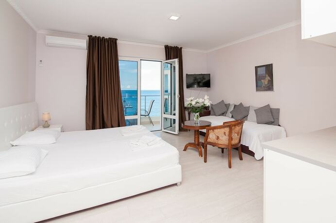 Imagen de la habitación del Hotel Open Sea Luxury Apartments. Foto 16