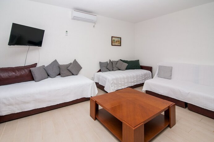 Imagen general del Hotel Open Sea Luxury Apartments. Foto 9