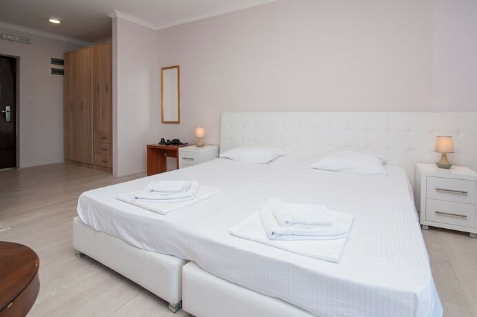 Imagen de la habitación del Hotel Open Sea Luxury Apartments. Foto 17