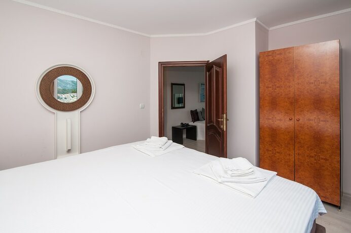 Imagen general del Hotel Open Sea Luxury Apartments. Foto 11