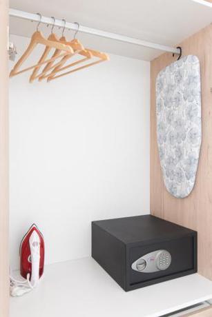 Imagen de la habitación del Hotel Open Sea Suites. Foto 18