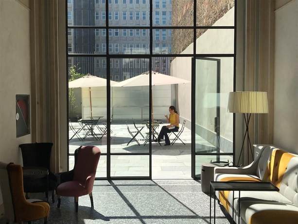 Imagen de los interiores del Hotel Opera 35 Boutique. Foto 19