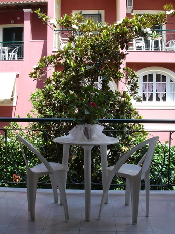 Imagen del bar/restaurante del Hotel Opera Blue. Foto 2