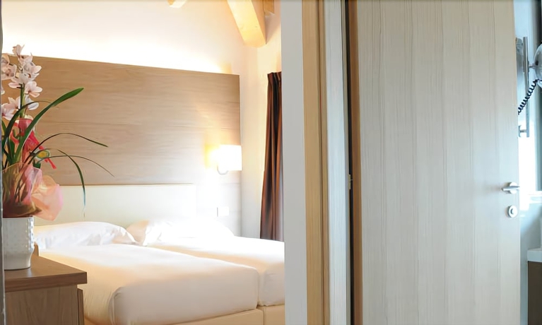 Imagen de la habitación del Hotel Opera'. Foto 3