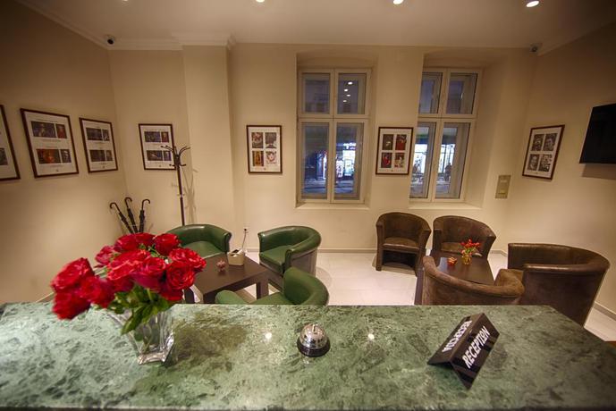 Imagen de los interiores del Hotel Opera Garni. Foto 14