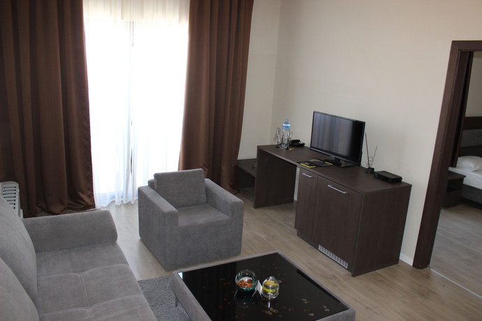 Imagen de la habitación del Hotel Opera House, SKOPJE. Foto 4