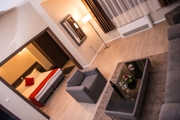 Imagen de la habitación del Hotel Opera House, SKOPJE. Foto 5