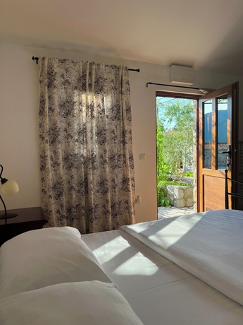 Imagen de la habitación del Hotel Opera Jaz. Foto 8