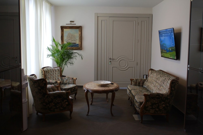 Imagen de los interiores del Hotel Opera Jaz. Foto 17