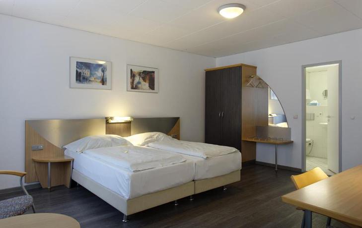 Imagen de la habitación del Hotel Opera K&ouml;ln. Foto 8