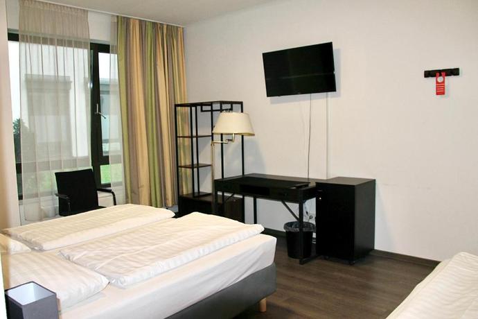 Imagen de la habitación del Hotel Opera K&ouml;ln. Foto 16