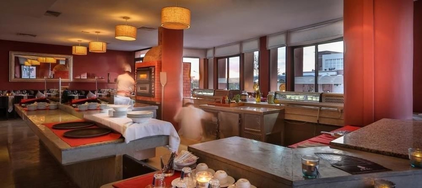 Imagen del bar/restaurante del Hotel Opera Plaza, Gueliz. Foto 5