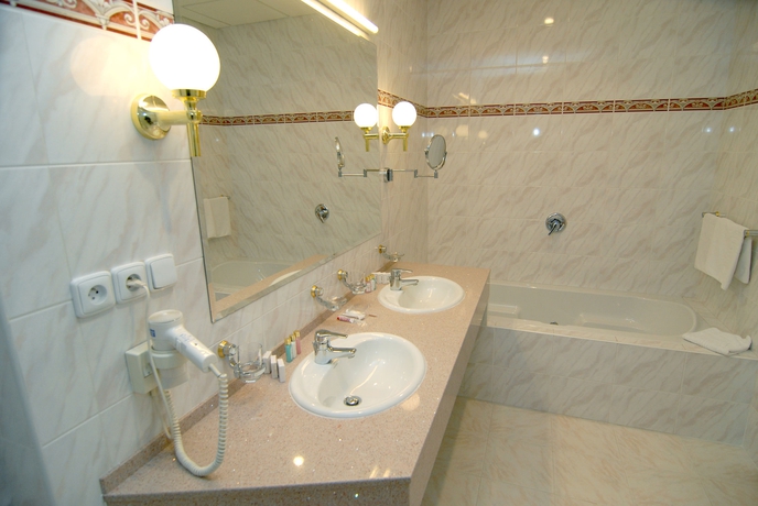 Imagen de la habitación del Hotel Opera, Praga. Foto 3