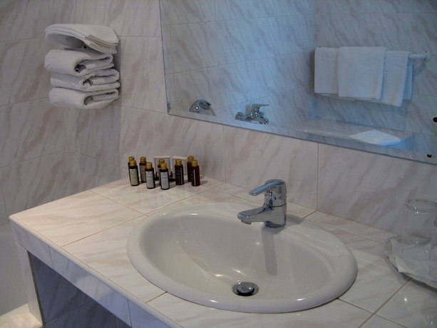 Imagen de la habitación del Hotel Opera, Praga. Foto 12