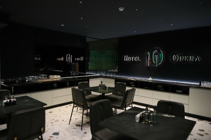 Imagen general del Hotel Opera, Pristina. Foto 6