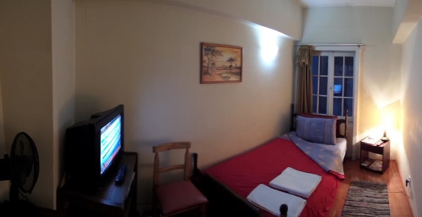 Imagen de la habitación del Hotel Opera Santiago Apartment. Foto 6