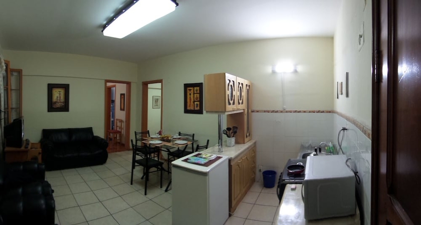 Imagen de la habitación del Hotel Opera Santiago Apartment. Foto 12