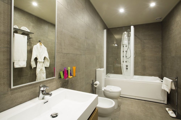 Imagen de la habitación del Hotel Opera Suite. Foto 5