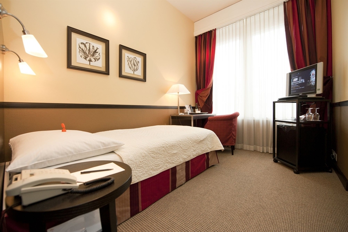 Imagen de la habitación del Hotel Opera Zurich. Foto 5