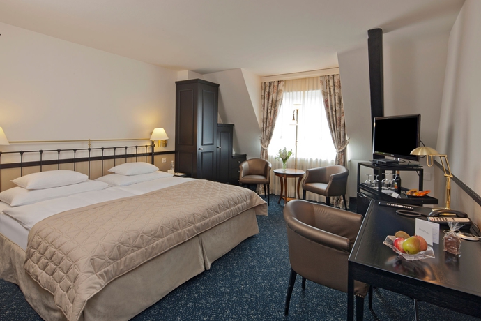 Imagen de la habitación del Hotel Opera Zurich. Foto 8