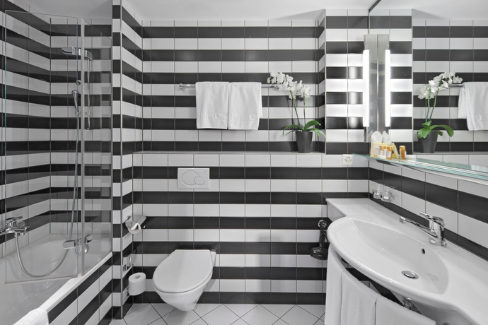 Imagen de la habitación del Hotel Opera Zurich. Foto 12