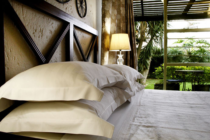 Imagen de los exteriores del Hotel Opikopi Guest House. Foto 8