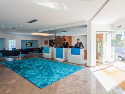 Imagen de los interiores del Hotel Opohotel Porto Aeroporto. Foto 8