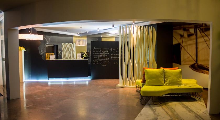 Imagen de los interiores del Hotel Opohotel Porto Aeroporto. Foto 9
