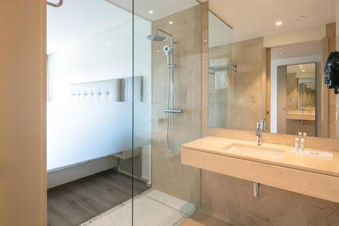 Imagen general del Hotel Oporto Airport Business. Foto 11