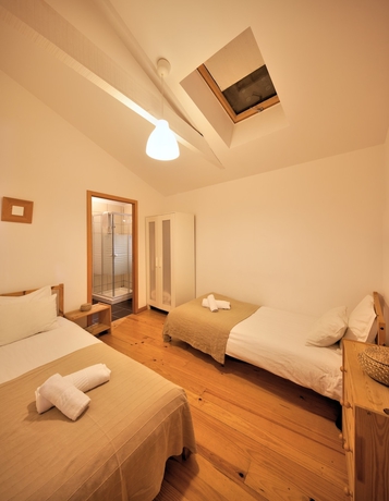 Imagen de la habitación del Hotel Oporto Entreparedes. Foto 17