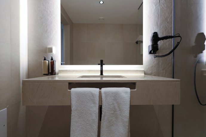 Imagen de la habitación del Hotel Oporto Fly. Foto 4